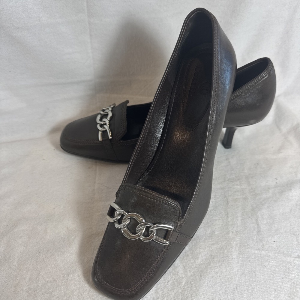 Cole‎ Haan Shoes Womans 7 B Dark Brown Leather Kitten Heel Pump Chain Detail
